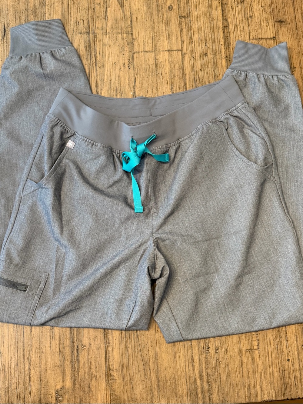 Figs Heathered Gray Joggers with Teal Drawstring Size Small Regular